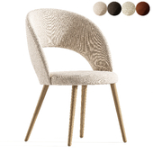 Dining room chairs in wood and with fabric seat